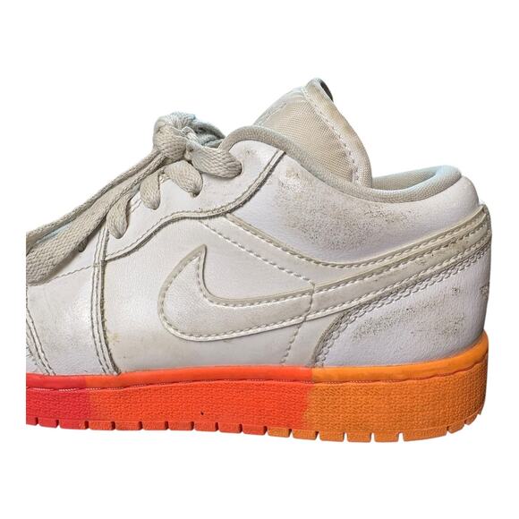 Nike Air Jordan 1 Low OG “Sunset Sole”‎ 554723-100 Size 4Y White/Red/Orange - Picture 11 of 13